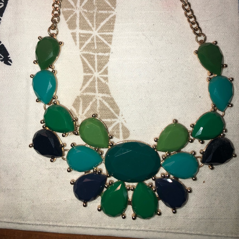 Statement necklace